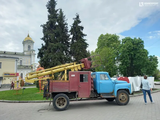 З центру Луцька забрали великодні яйця (фото)
