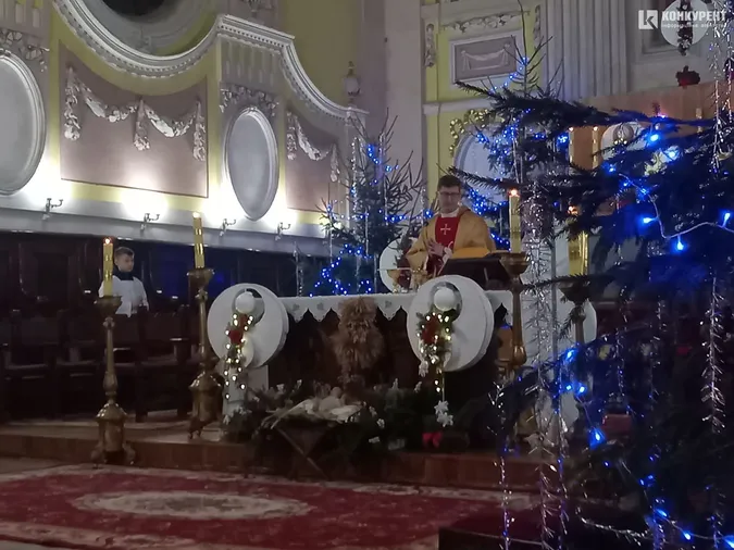 У луцькому костелі почали святкувати Різдво (фото)
