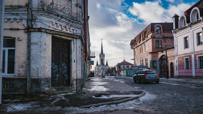 Відлига у Старому місті: луцький фотограф поділився атмосферними знімками