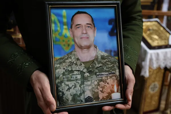 🕯Загинув на Сумщині: у Луцьку провели в останню дорогу Сергія Макарука (фото)