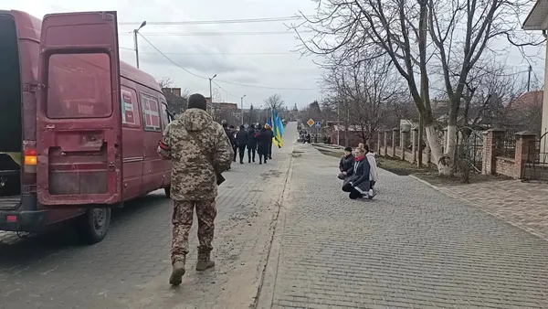 У Луцькому районі провели в Останню дорогу розвідника Романа Мигдаля