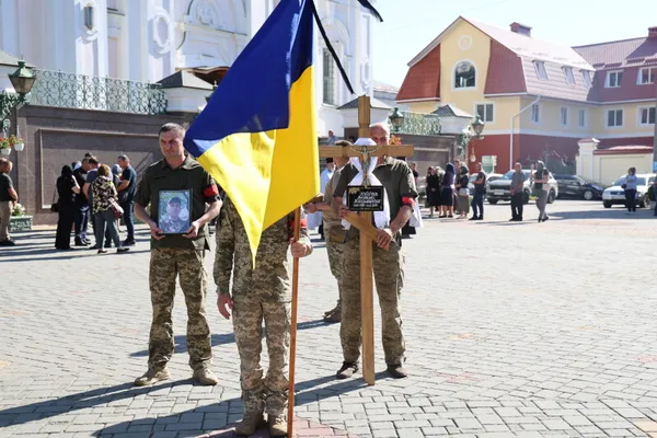 У Луцьку попрощалися із загиблим Героєм Анатолієм Хабовцем (фото)