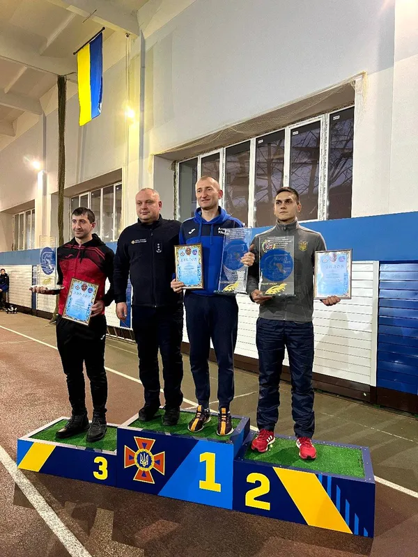 Волинські рятувальники стали срібними призерами Різдвяних стартів (фото)