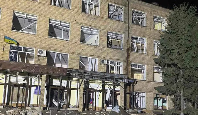 Окупанти вночі обстріляли Харків – постраждав коледж (фото)