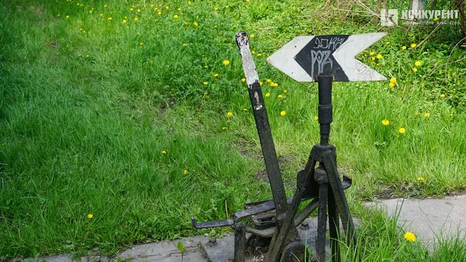 Руїни і закутки дитячої залізниці в Луцьку (багато фото)