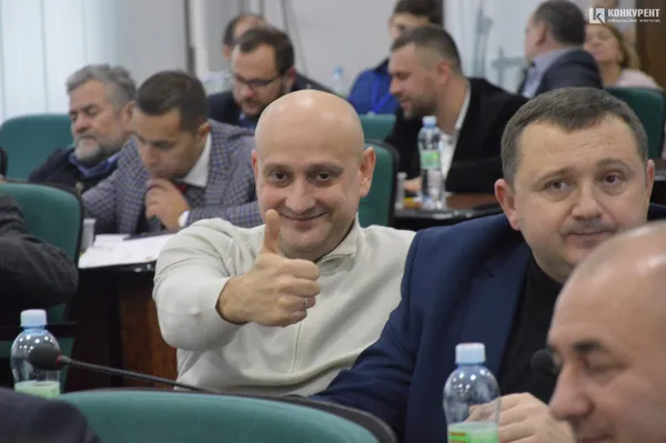 Бюджет... і всім шампанського! Фоторепортаж із сесії Луцькради