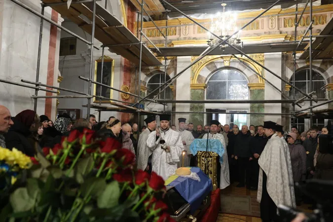У Луцьку попрощалися із загиблим на Донеччині Олександром Машлаєм (фото)
