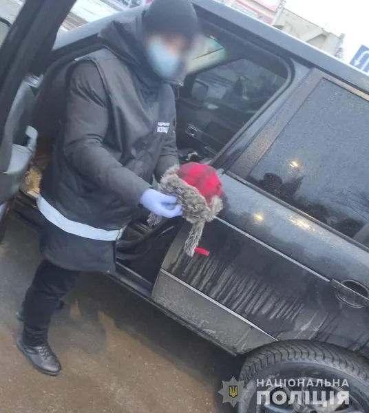 Затримали людей, які закидали гранатами приміщення суду в Любомлі (фото, відео)