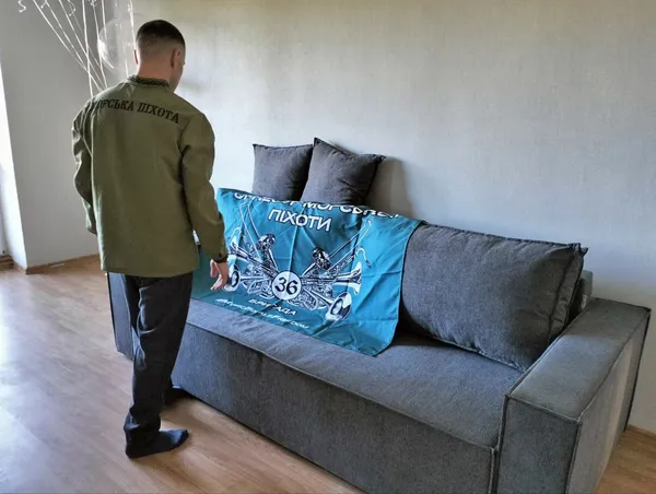 Чекали понад два роки: звільнений з полону волинянин зустрівся з родиною (фото, відео)