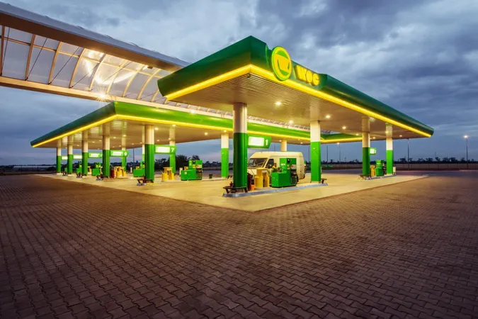 32 заправки WOG виставили на продаж