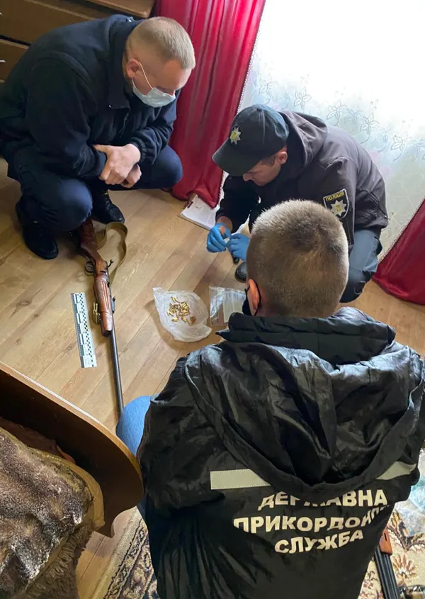 Вдома у волинянина знайшли дві рушниці і набої (фото)