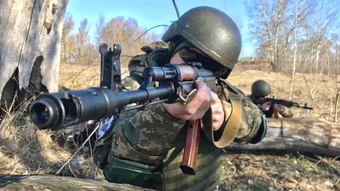 Зеленський підписав закон, який дозволяє призивати резервістів без мобілізації