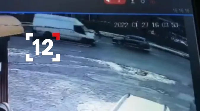 Провіз на капоті 20 метрів: опублікували відео моменту ДТП на Дубнівській у Луцьку