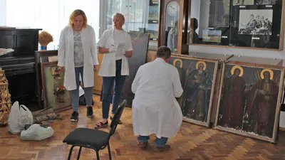Ікони 18 – 19 століття з волинського музею реставрують у Львові (фото)