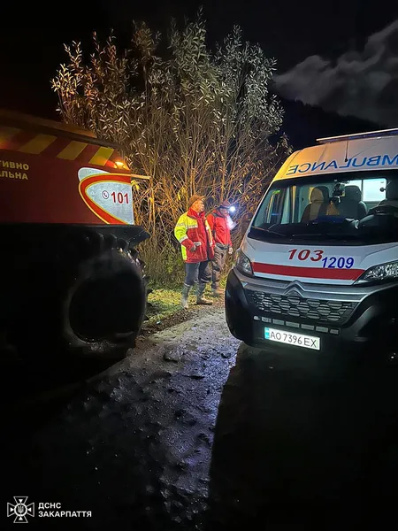 Десять днів блукав у горах: на Закарпатті розшукали зниклого туриста (фото)