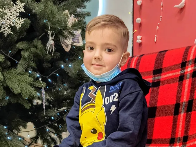 Нирка – від тата, а печінка – від мами: вперше в Україні дитині зробили подвійну родинну трансплантацію (фото)