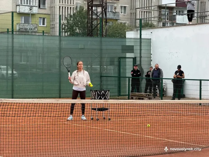 Відома тенісистка Еліна Світоліна провела майстерклас для дітей у Нововолинську