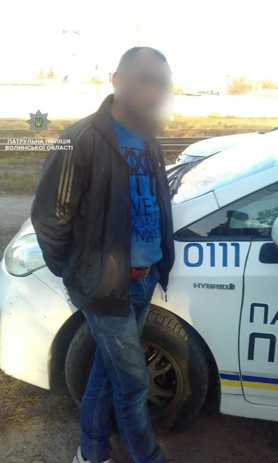 У Луцьку серед білого дня пограбували людину (фото)