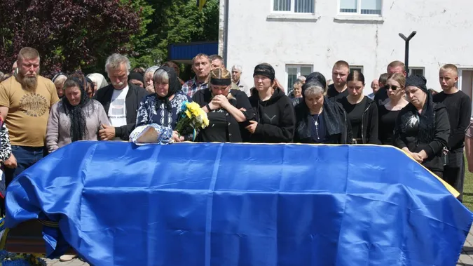 Назавжди 29: на Волині попрощалися з Героєм Анатолієм Радчуком (фото)