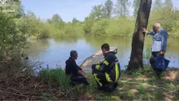 Під Луцьком рятувальники витягли зі ставка чоловіка (фото)
