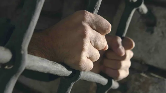 Ув’язнили трьох податківців-корупціонерів на Волині