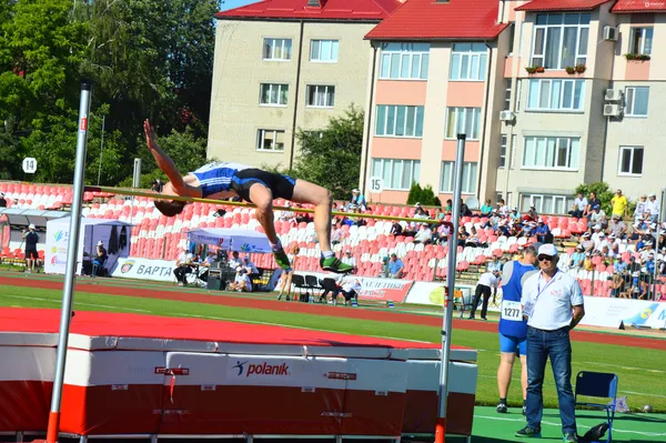 Відкриття та перші переможці: у Луцьку стартував чемпіонат України з легкої атлетики (фото)