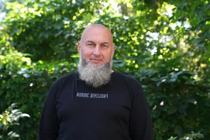 «Це моя зброя і мій фронт»: історія військового з Волині, який поєднує службу з письменництвом (фото, відео)