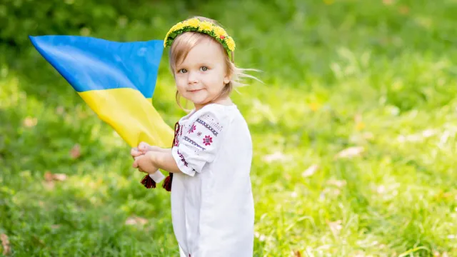 Фейсбук у синьо-жовтих прапорах: волиняни вітають зі святом (фото)