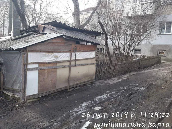 У Луцьку «знесуть» незаконні гаражі та обмежувачі руху (фото)