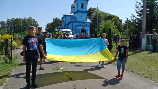 Воював, попри проблеми зі здоров'ям: на Турійщині попрощалися з Сергієм Омелянчуком (фото)
