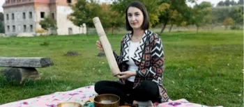 Від тибетських чаш до шуму дощу: як волинянка лікує від стресу звуками (фото)