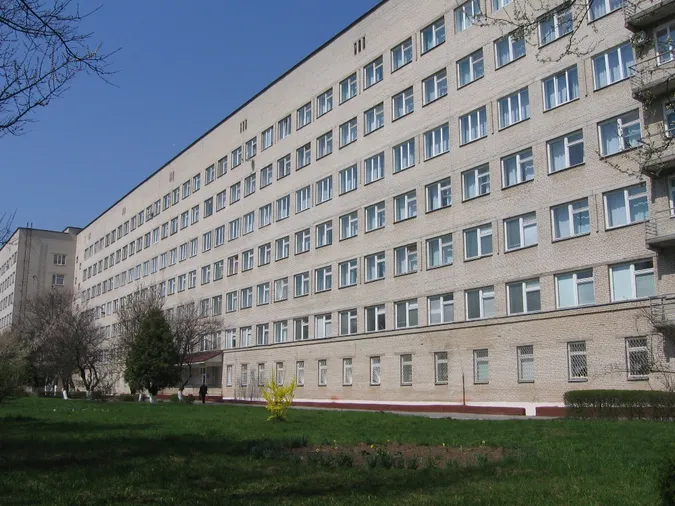 Луцькі медзаклади обслуговують не лише лучан