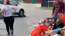 На Світязі легковик збив жінку на скутері (відео)