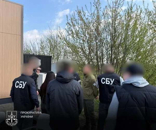 Мутили схеми на ухиленні від мобілізації: посадовця ТЦК та СП і ексвійськового підозрюють у хабарництві