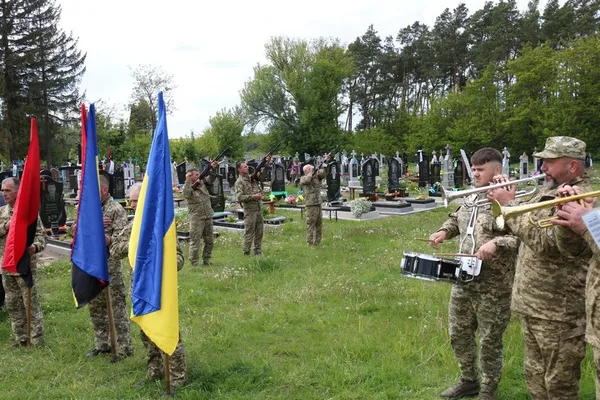 На Горохівщині попрощались з 52-річним воїном Леонідом Клехою