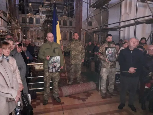 У Луцьку попрощалися із загиблим Героєм Денисом Кудрявцевим (фото)