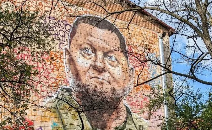 У Києві з'явився величезний мурал із зображенням Залужного (фото)