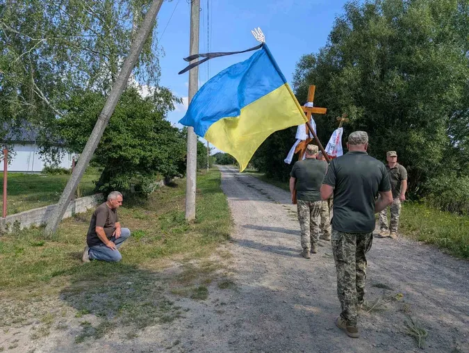 Через два роки після загибелі на Волині поховали воїна Петра Більчука (фото)