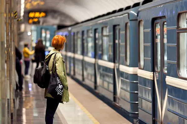 ПриватБанк продовжив пільговий проїзд у столичному метро за безконтактними картками Visa*