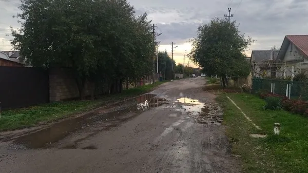 У Луцьку обстежили дорогу на вулиці Городецькій: які результати (відео)