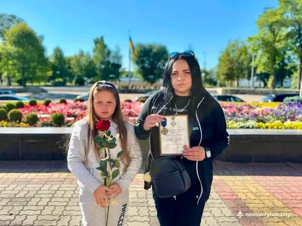 У Нововолинську захисників Романа Филипенка та Олександра Щербіну  відзначили посмертними нагородами (фото)