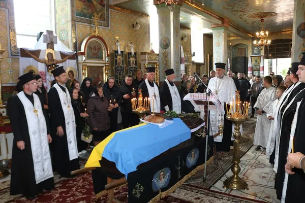 Загинув 2 роки тому: на Волині пропрощалися з воїном Олександром Трофимюком (фото)