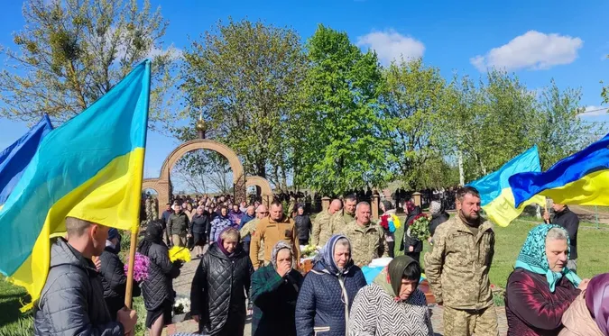 На Волині попрощалися із воїном Петром Кондрацьким (фото)