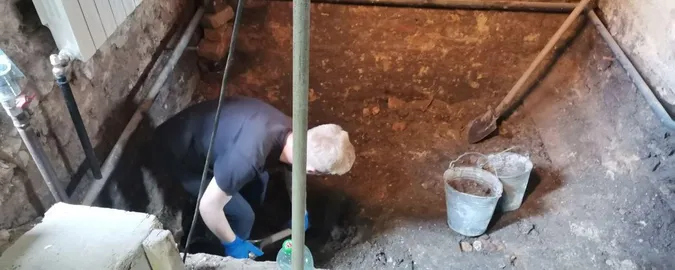 У Луцьку між підземеллями розкопали прохід