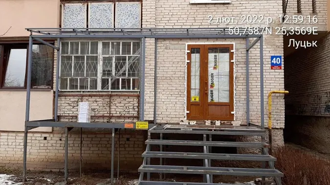 У Луцьку муніципали розібрали магазин, який ще не відкрився (фото)