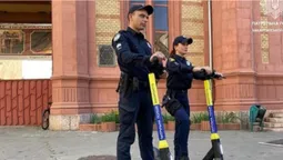 Екополіція: на Закарпатті патрульні їздять на електросамокатах (фото)