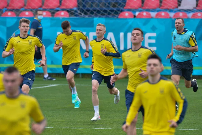 Україна войовничо програє перший матч Євро-2020