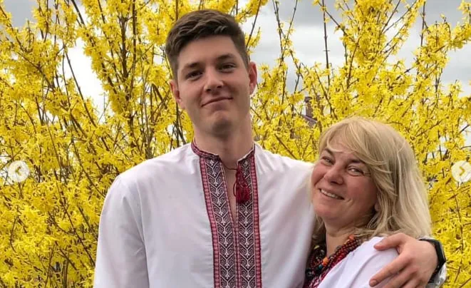 «Загинув під час виконання священного обовʼязку»: до Луцька на щиті везуть Героя Миколу Мялковського