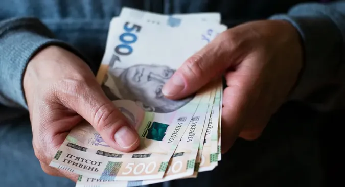 Хто і як може отримати 6500 гривень допомоги від держави