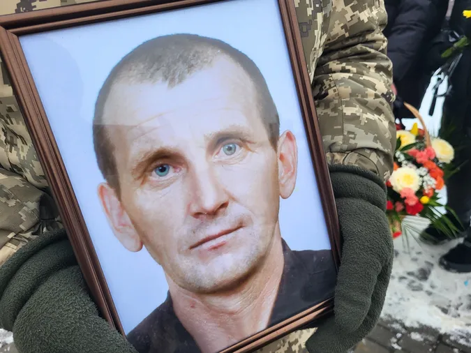 На Волині попрощались з Героєм Юрієм Мельником (фото)